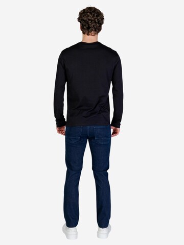 Maglietta 'XM002684 AF10356' di ARMANI EXCHANGE in nero
