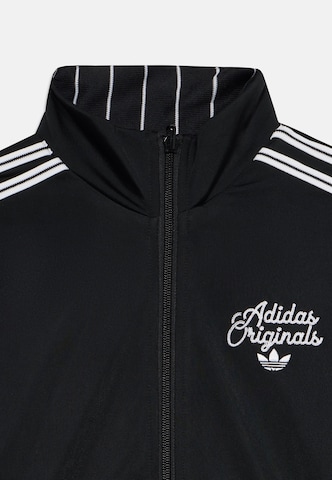 ADIDAS ORIGINALS Φθινοπωρινό και ανοιξιάτικο μπουφάν 'FIREBIRD' σε μαύρο