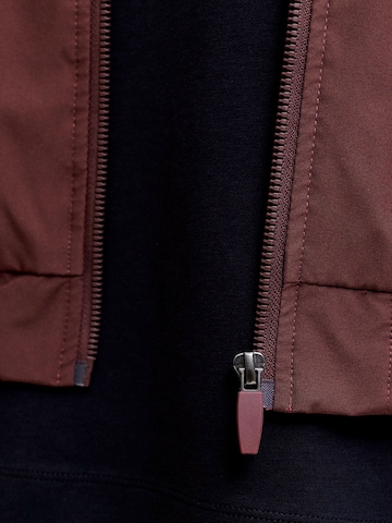 JACK & JONES Демисезонная куртка 'JJECharge' в Коричневый