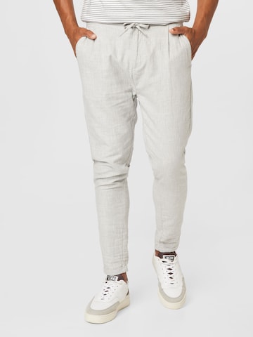 Lindbergh Chino Pants in Grey: front