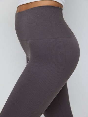 No Matter What Skinny Leggings in Grau