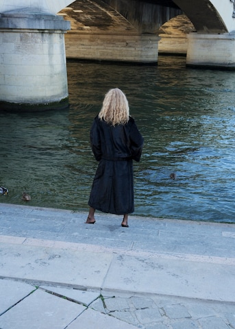 MANGO Wintermantel in Schwarz