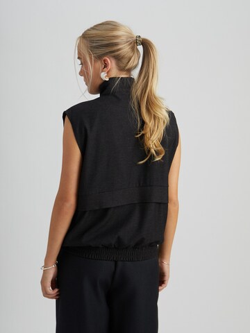 Peppercorn Bodywarmer 'Tosca' in Zwart