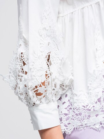 Ombre Blus i vit