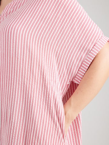 Camicia da donna 'CARPenna' di ONLY Carmakoma in rosa
