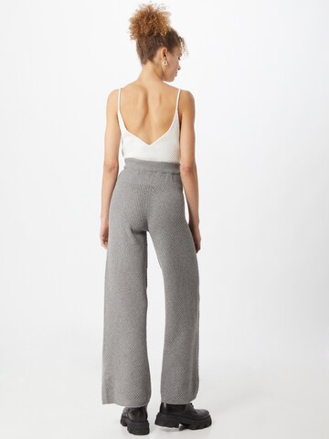 NU-IN Wide leg Trousers in Grey