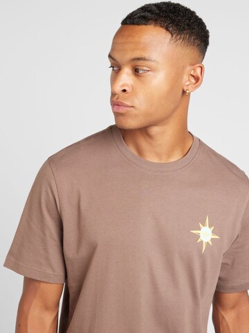 Tricou 'SUMMIT NATURE' de la ADIDAS ORIGINALS pe maro