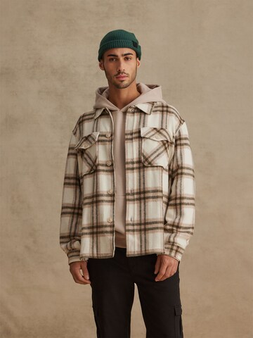 DAN FOX APPAREL Jacke 'Benjamin' in Beige: predná strana