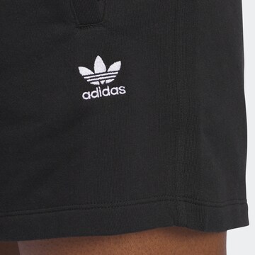 ADIDAS ORIGINALS Loosefit Παντελόνι 'Essentials' σε μαύρο