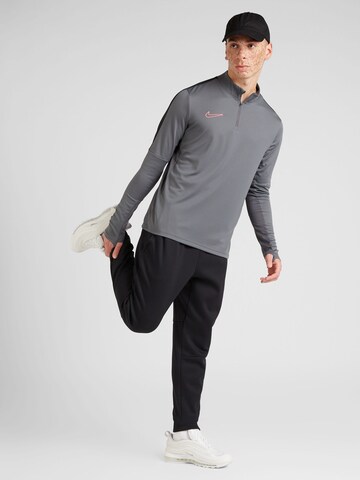 NIKE - Camiseta funcional 'Academy 23' en gris