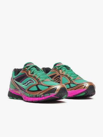 saucony Sneakers in Grün