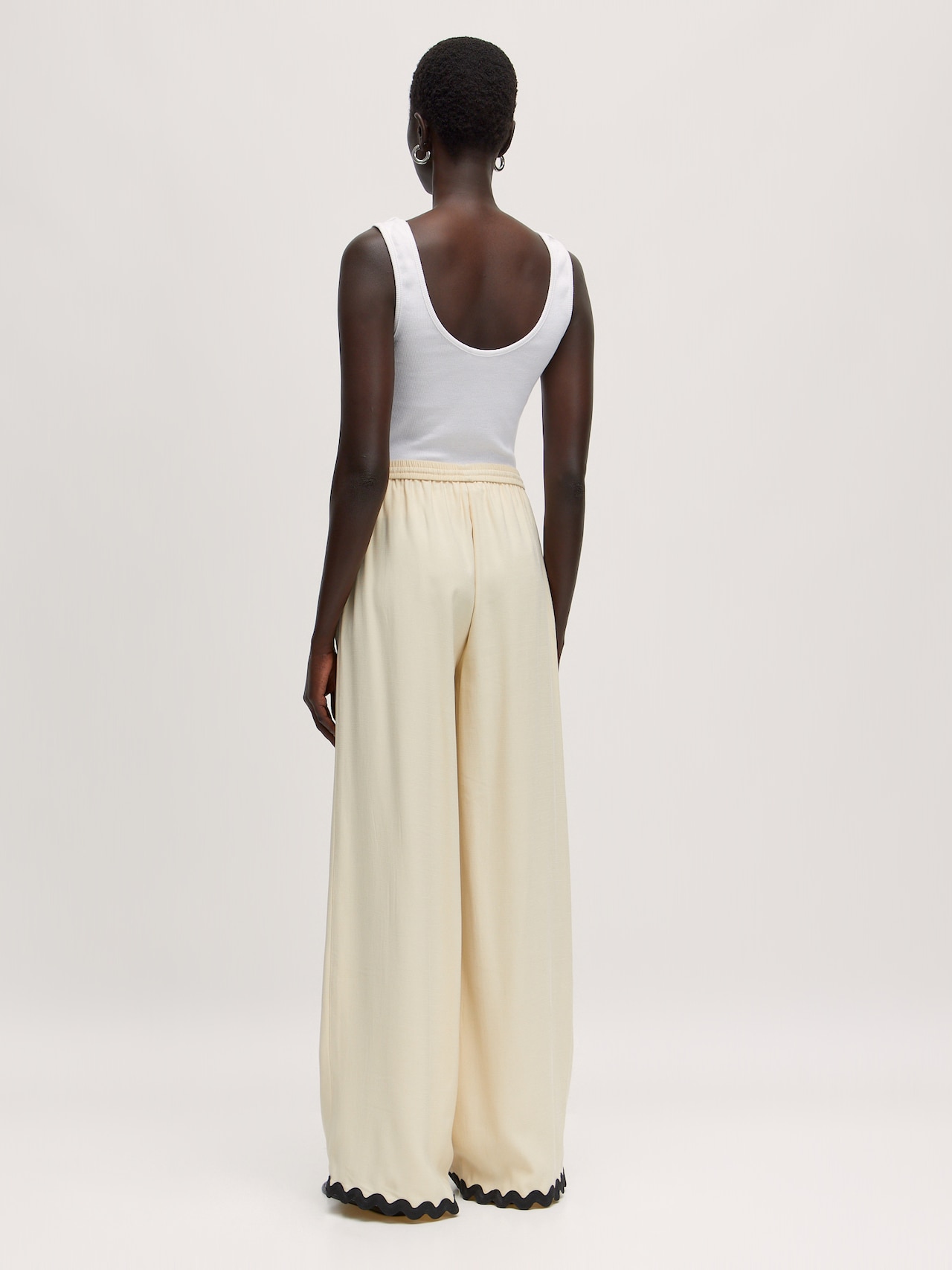 EDITED Produkte Hose 'Meena' beige