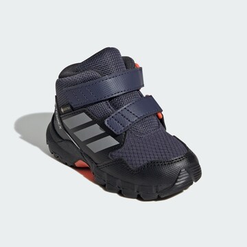 ADIDAS TERREX - Botas 'Skychaser' en azul