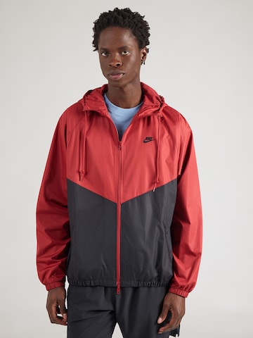 Veste mi-saison Nike Sportswear en rouge : devant