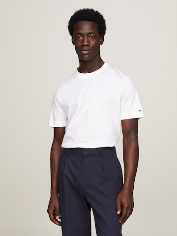 T-Shirt TOMMY HILFIGER en blanc : devant