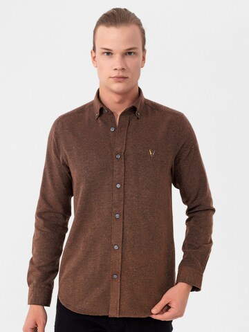 By Diess Collection Regular fit Skjorta i brun: framsida