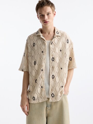 Pull&Bear Comfort Fit Skjorta i beige: framsida