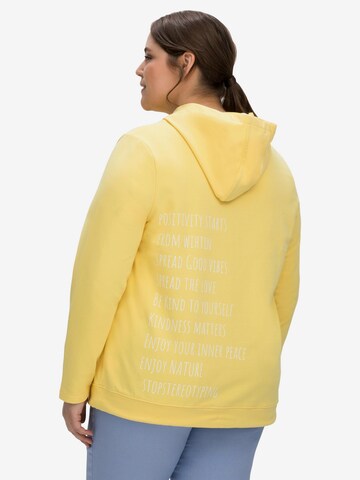 SHEEGO Sweatshirt in Gelb
