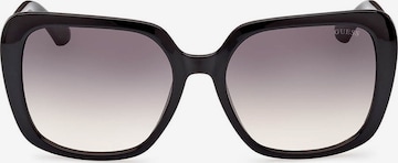 GUESS Sonnenbrille in Schwarz: Vorderseite