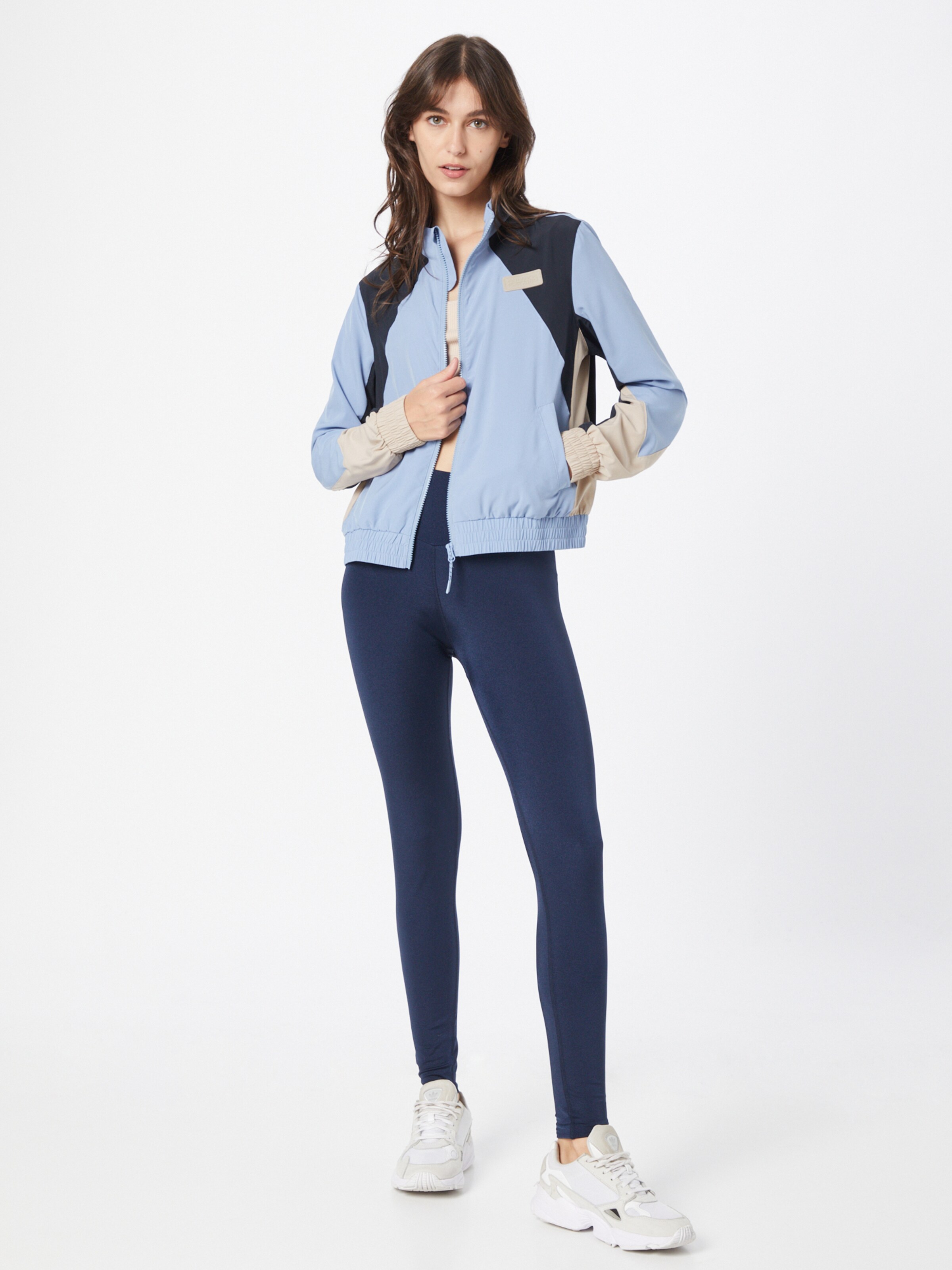 Frauen Sportarten ONLY PLAY Sportjacke 'Jea' in Hellblau - PN25908 Frauen Sportarten ONLY PLAY Sportjacke 'Jea' in Hellblau - PN25908