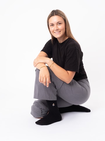 Occulto Socks 'Juno' in Black