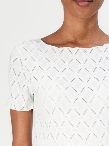 Maglietta 'OLMJunila' di Only Maternity in bianco