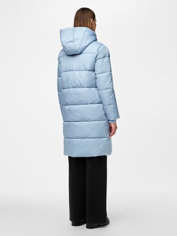 Manteau d’hiver 'PCBee' PIECES en bleu