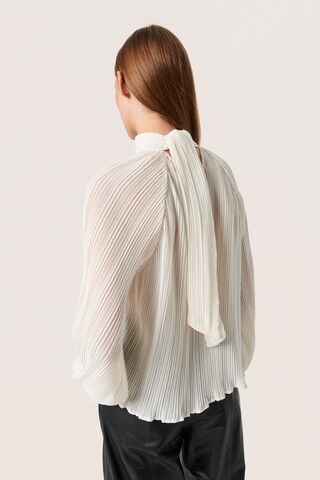 SOAKED IN LUXURY Blouse 'Chrisley' in White