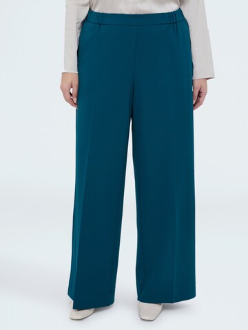 Wide leg Pantaloni di Fiorella Rubino in blu: frontale