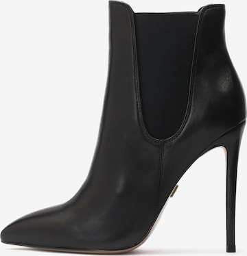 Kazar Boot in Black: front