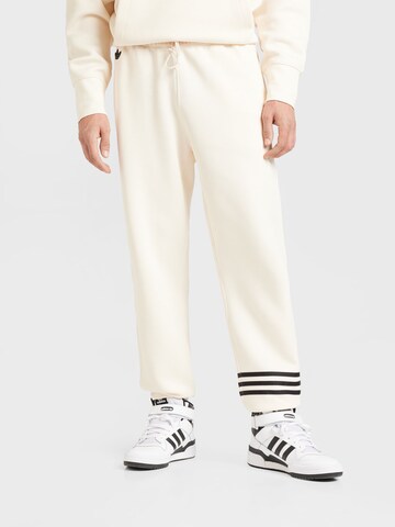 ADIDAS ORIGINALS Tapered Broek 'Neuclassics' in Wit: voorkant