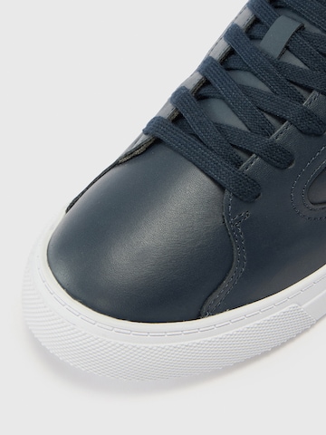 TOMMY HILFIGER Platform trainers 'Icon Court' in Blue