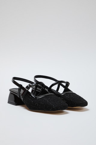 Trendyol - Zapatos destalonado en negro