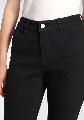 Bootcut Jeans 'Dream' di MAC in nero