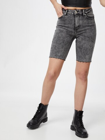 ONLY Skinny Shorts 'Erica' in Grau: predná strana
