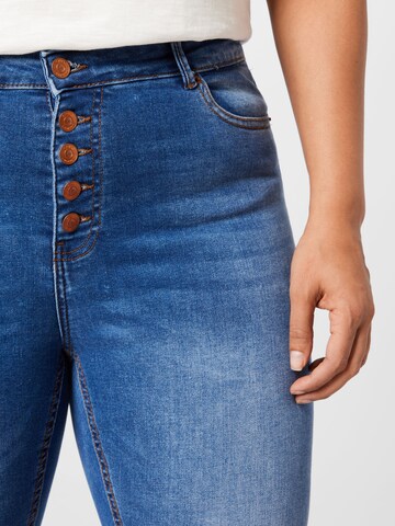 ONLY Carmakoma Flared Jeans 'Laola' in Blauw