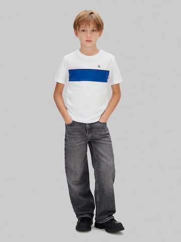 Calvin Klein Jeans Tričko – bílá