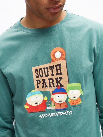 hydroponic - Camiseta 'Hydroponic x South Park Gang Long-Sleeve T-Shirt' en verde