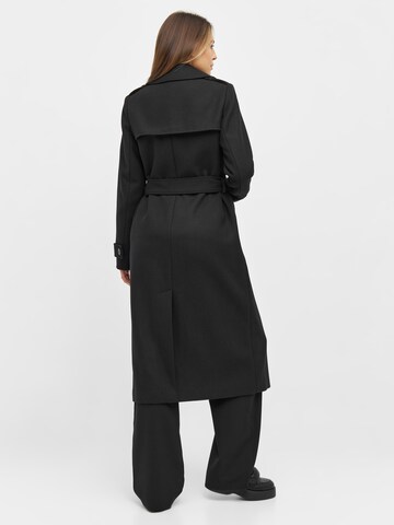 modström Between-Seasons Coat in Black