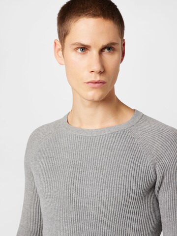 s.Oliver Sweater in Grey