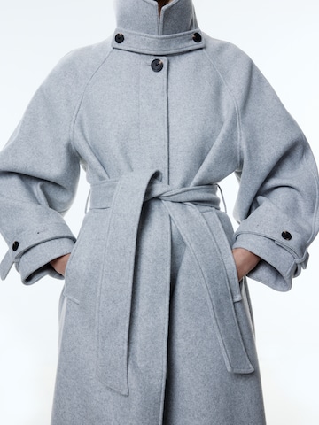 Manteau mi-saison 'Ekaterina' EDITED en gris