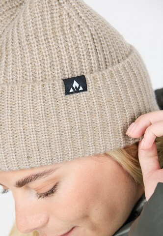 Whistler Muts 'Plico' in Bruin