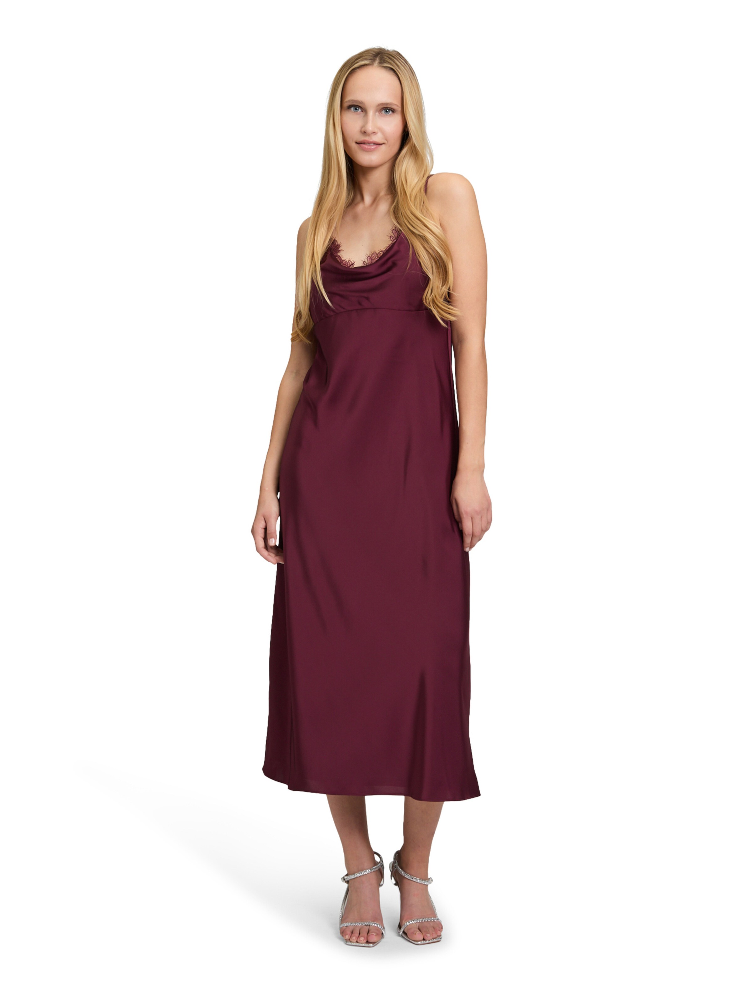 Robe de soirée Vera Mont en rouge : devant