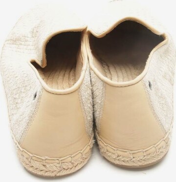 UGG Flats & Loafers in 40 in Beige