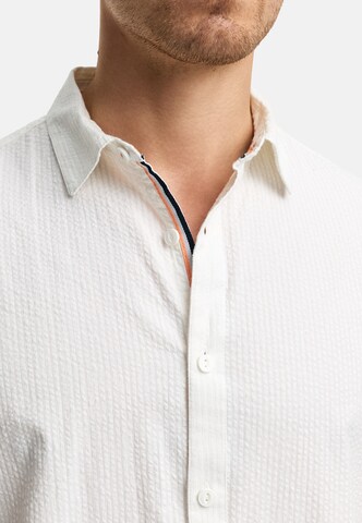 Coupe regular Chemise 'Maribo' INDICODE JEANS en blanc
