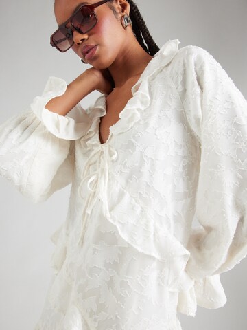 Robe Gina Tricot en blanc