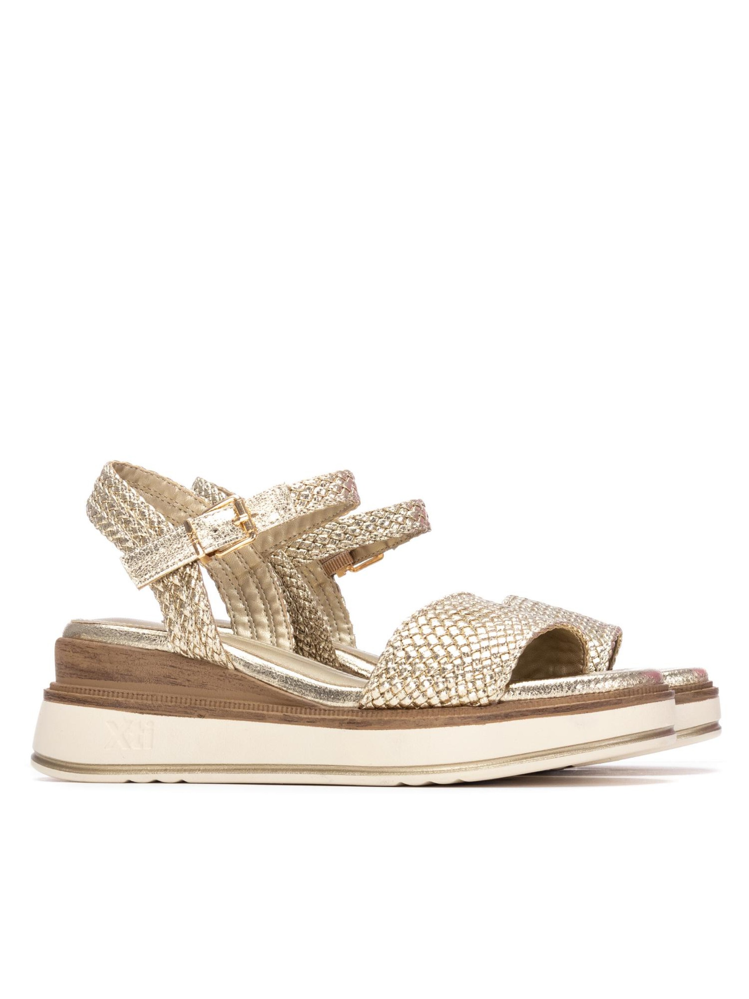 Xti Sandals in Gold