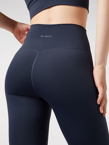 YO-GAYA Skinny Leggings‌ in Blau