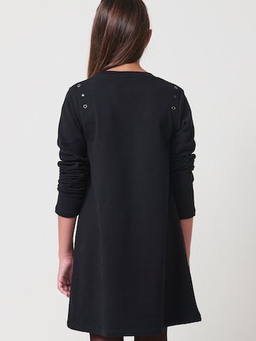 KOROSHI Šaty – černá