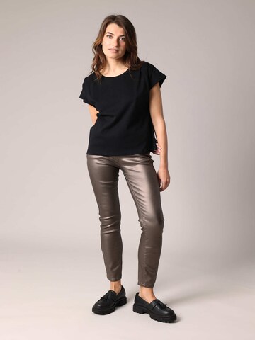 T-shirt 'TARYNA' Deeluxe en noir